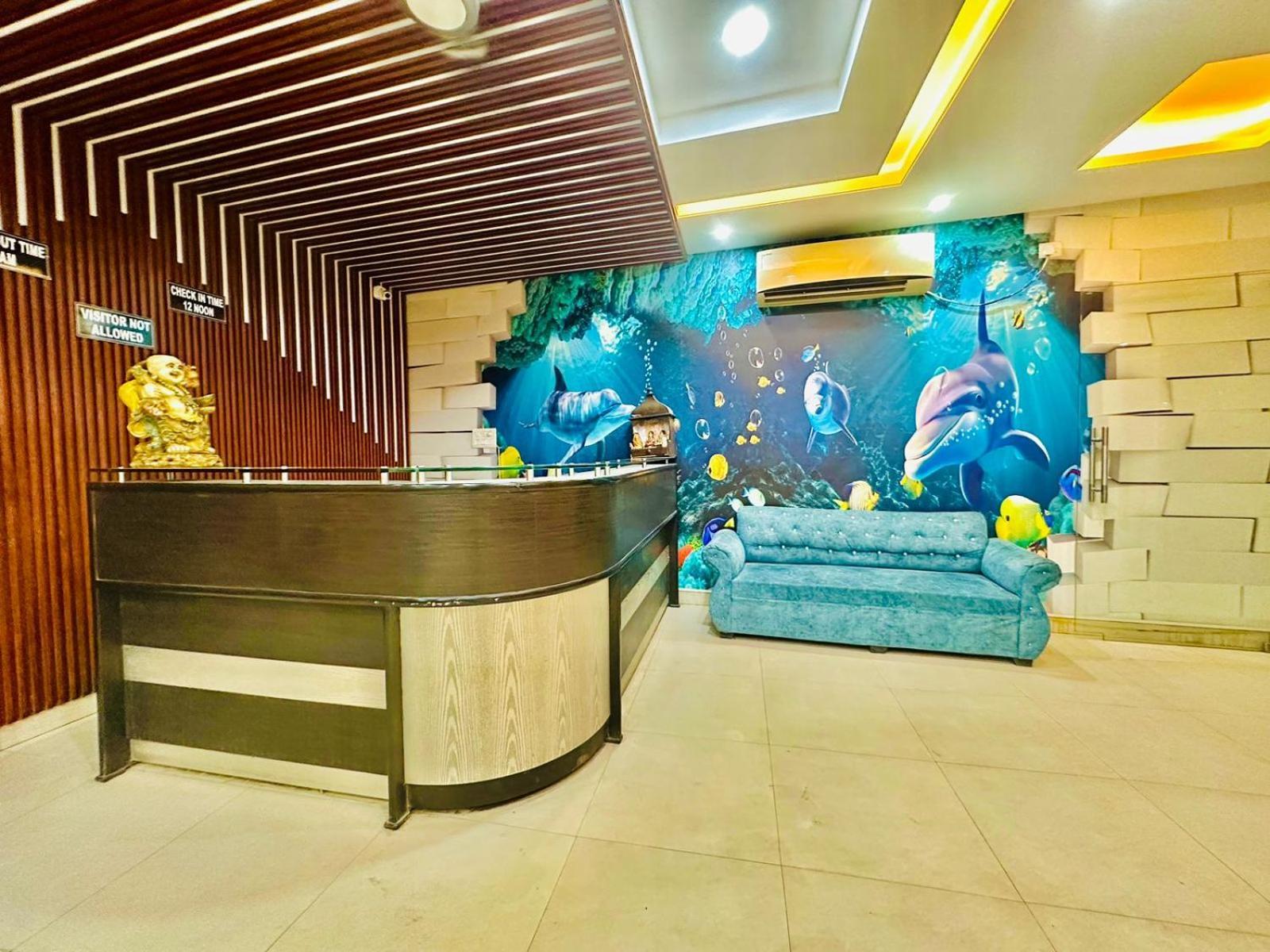 Hotel Galaxy Inn Near Delhi International Airport Nova Deli Exterior foto